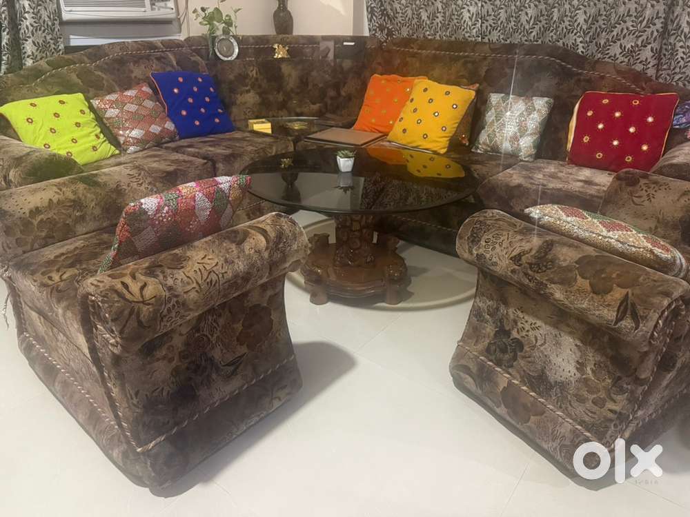 L shape sofa 5+2 seater + Centre table