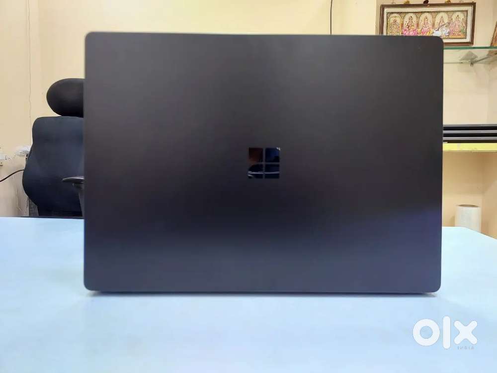 Surface i7 16inch 2k Display  Brand new condition