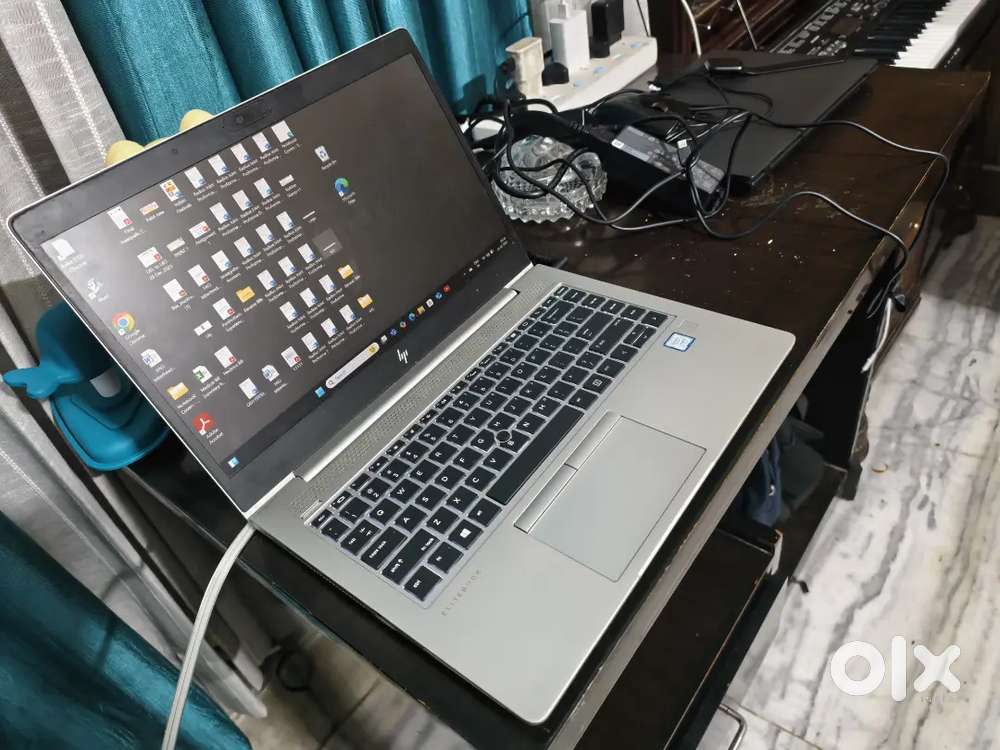 HP Elitebook 840 G5 14 inch 1 tb SSD 16gb ram awesome sound
