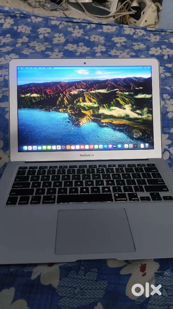 Mac book Air 2017 Good Condition