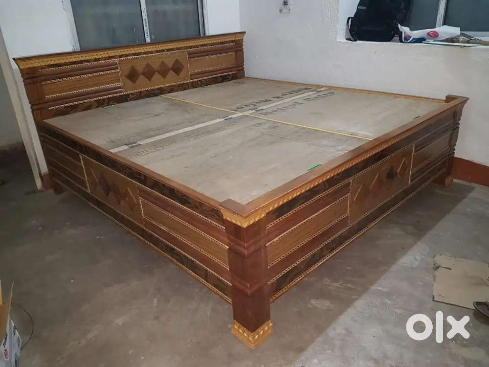 Box bed having maharaja size 6/7