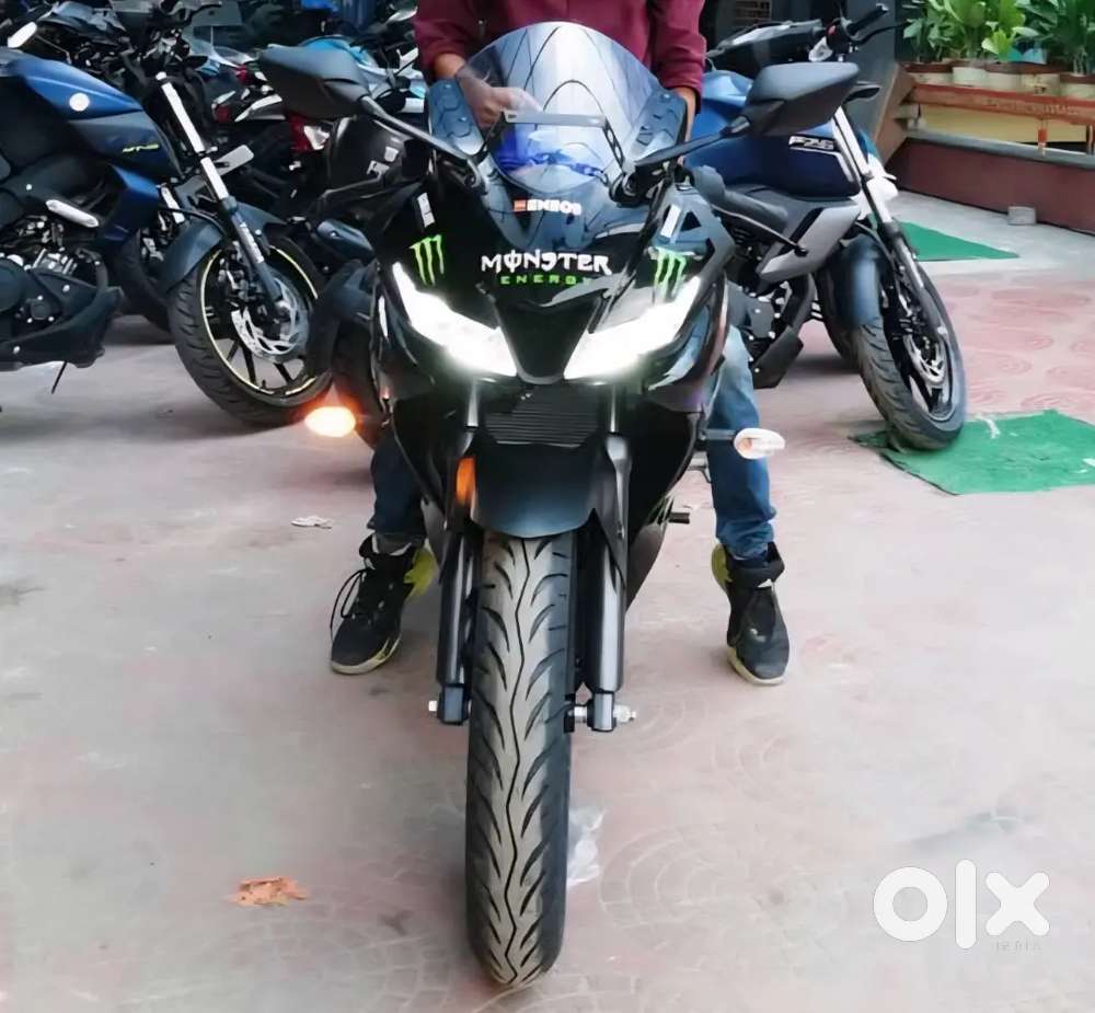 Yamaha R15 V3 MotoGP Edition