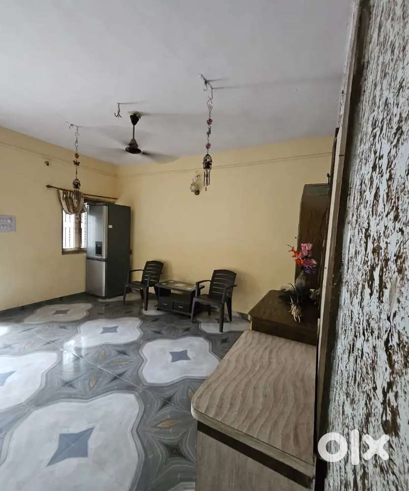 1 SINGLE ROOM FOR WORKING MEN IN AKOTA