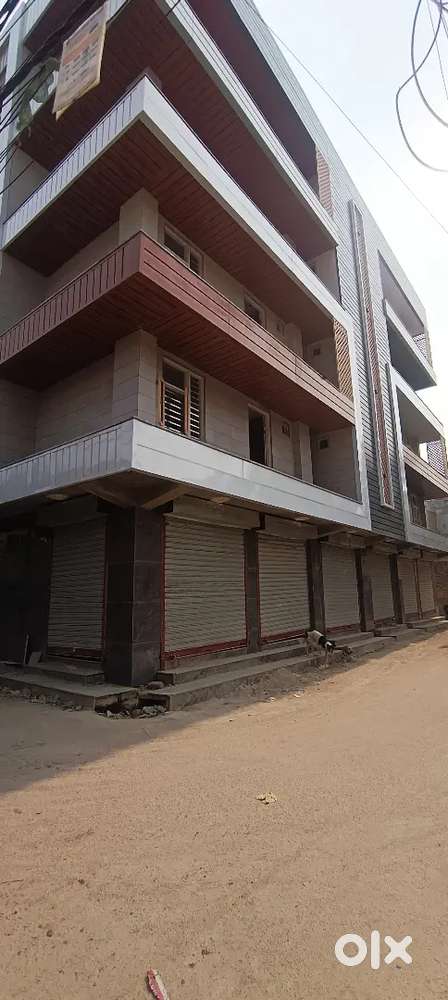 3bhk 100 Gaz Corner L Type Floor for sale