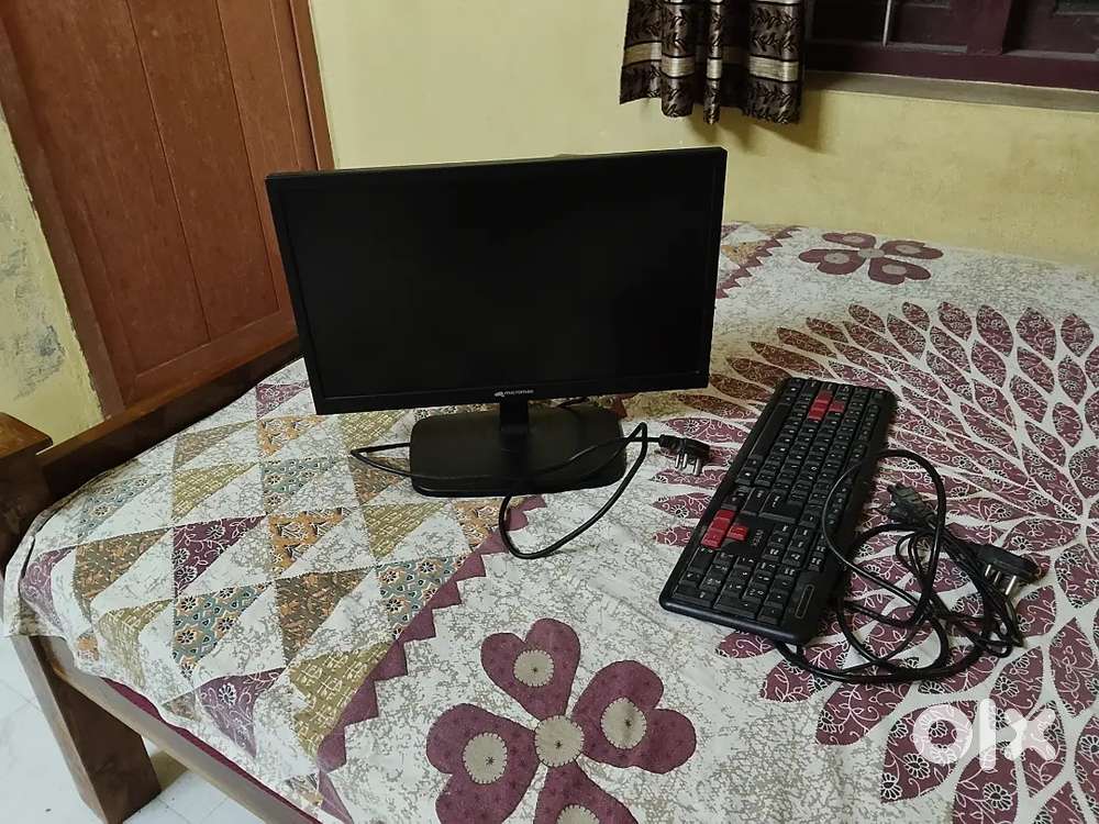 Monitor and keyboard