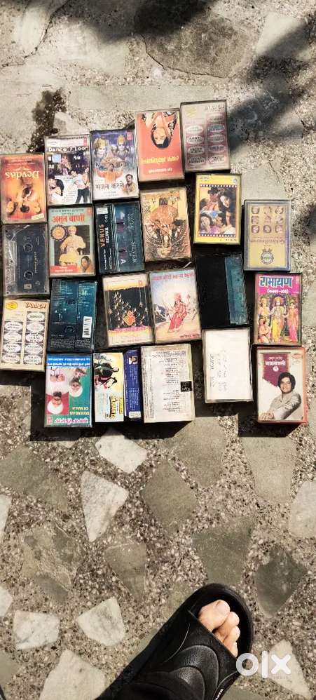 Cassette for tape records