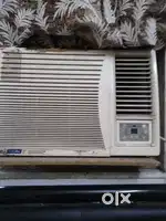 1 TON BLUESTAR AC - URGENTLY GOING TO GULF COUNTRY