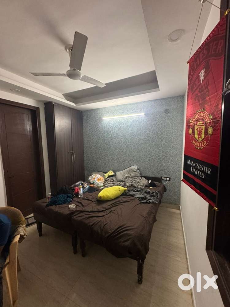 1 room available in a preoccupied flat in freedom fighters enclave
