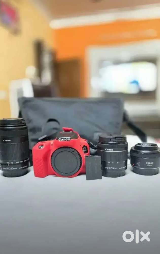 Canon EOS200D Mark 2 with 3 lenses just like brand new very less used