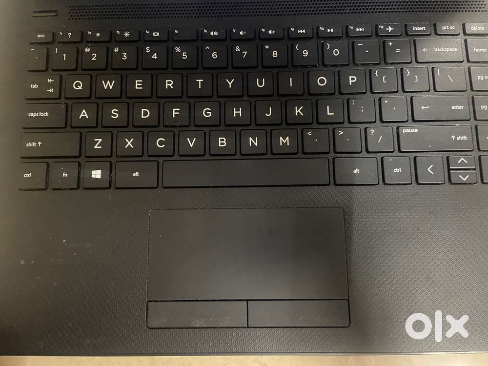 HP 14 laptop i3-7th gen / 8gb ram/ 256gb ssd / working perfectly/