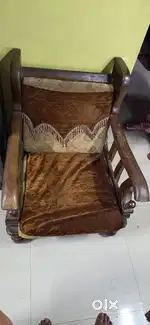 Teak wood wooden chair 2 pieces in Good condition.