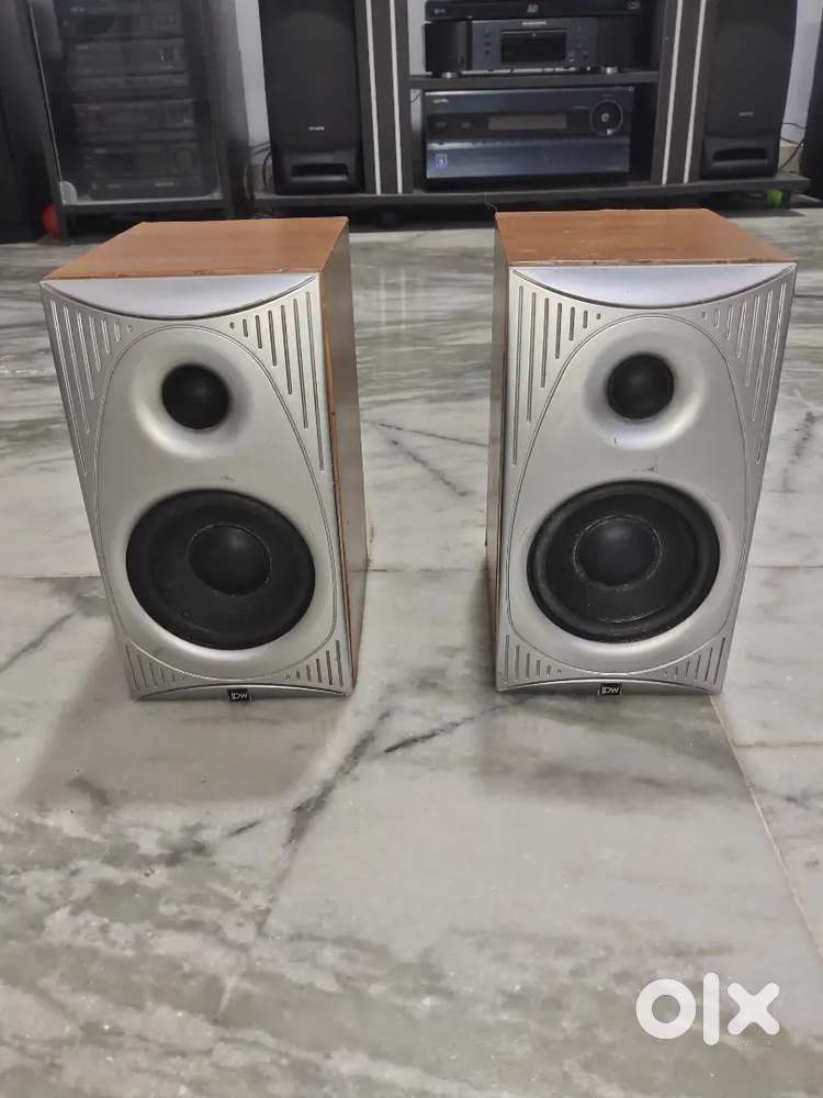 JPW Bookshelf speakers