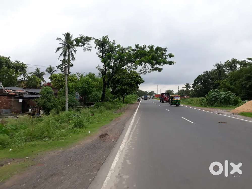FULLY COMMERCIAL PLOT IN 100 FT WIDE HIGHWAY ROAD ,,DUBBLE FACING PLOT