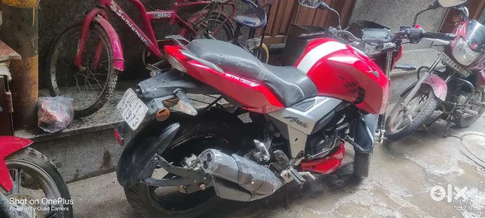 Apache rtr 160 4v