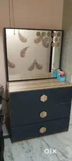 Dressing table compressed wood (used)