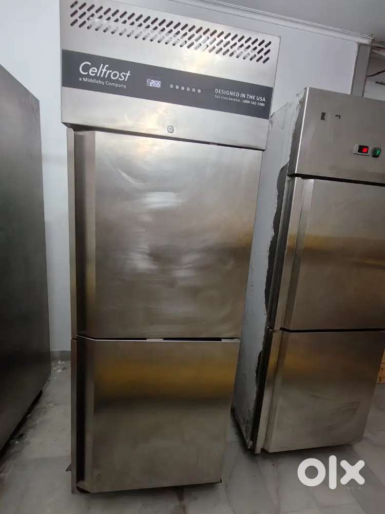 Commercial refrigerator
