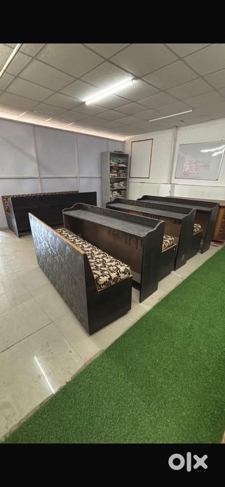Sofa plus table 4 set each