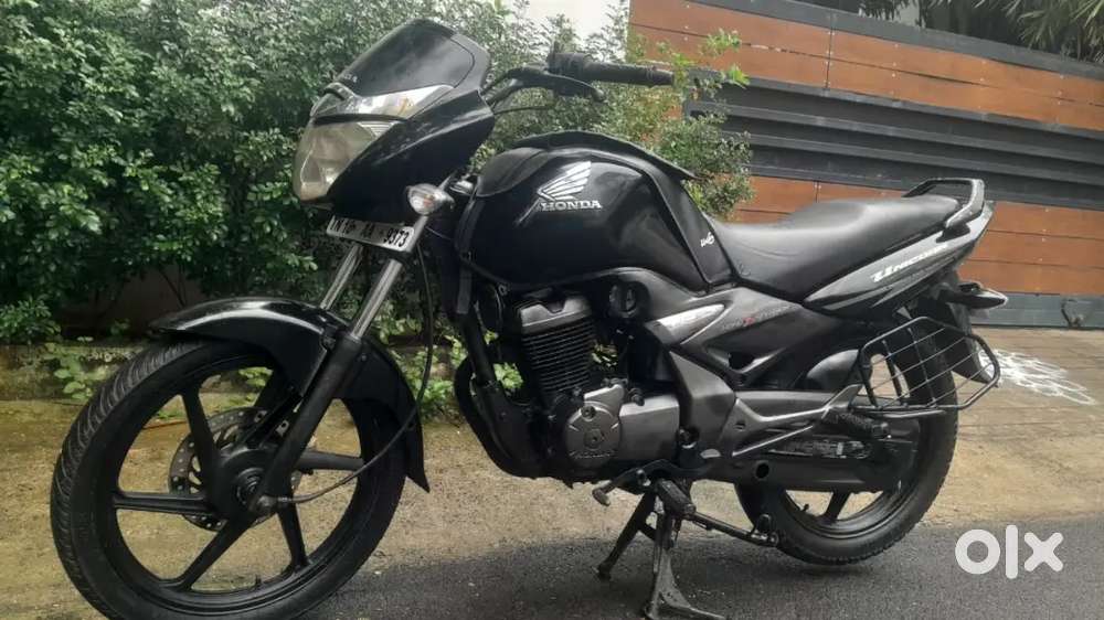 Honda Unicorn 150cc 2015 model & Fz showroom condition single owner