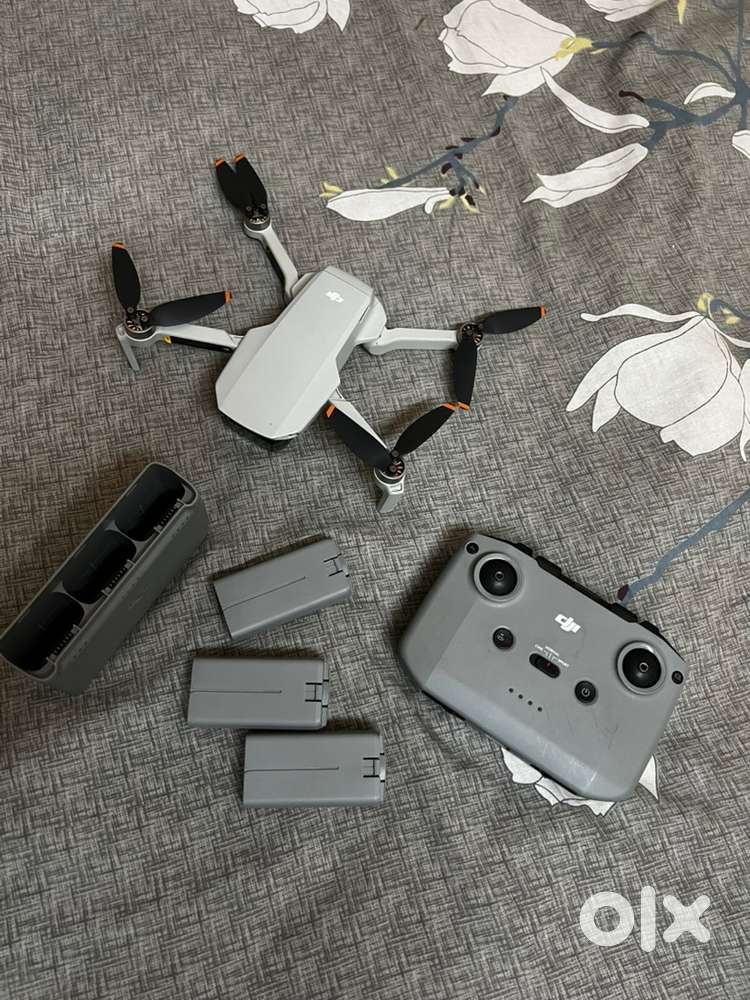 DJI Mini 2 Fly More Combo Drone