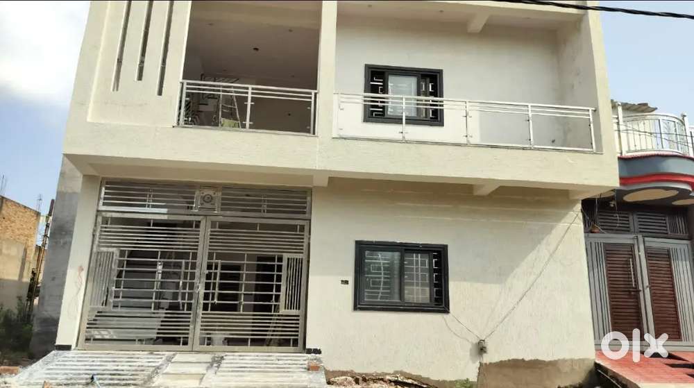 2 BHK On Rent available for Family and Bachelors near Amity university