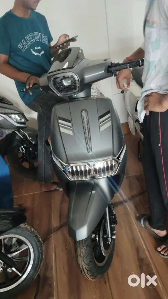 Electric scooty on very little price with blutooth system
