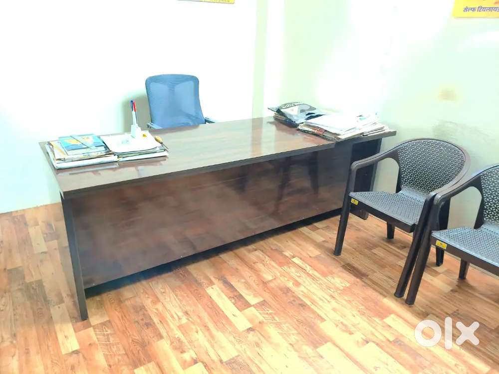 Office Table And Office Chairs 3 Months Use Only