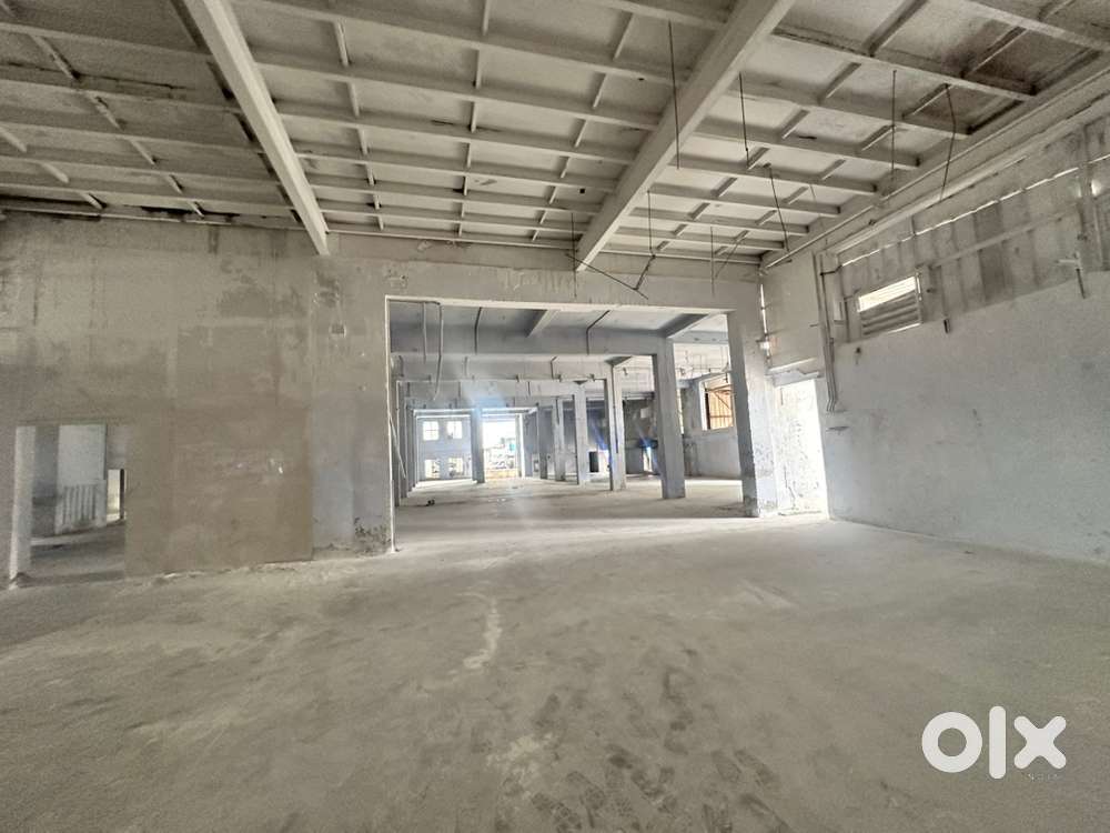 Individual industrial factory available for rent