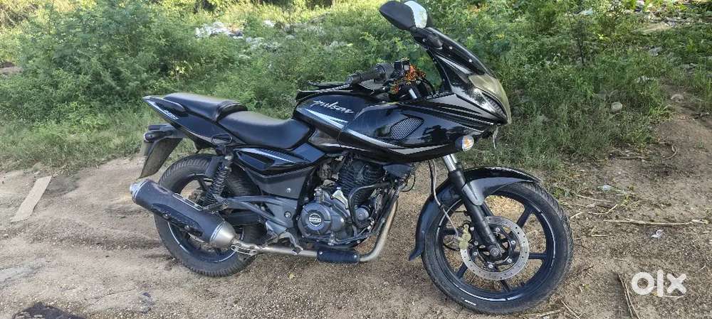 Bajaj pulser