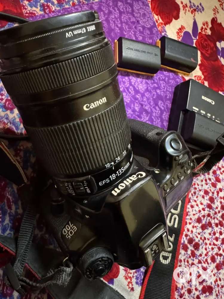 Canon 70D DSLR camera all good condition
