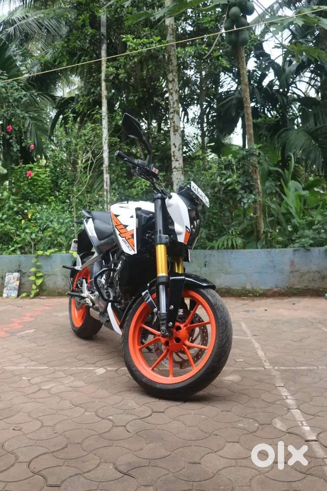 Ktm duke 200 BS4 mint condition