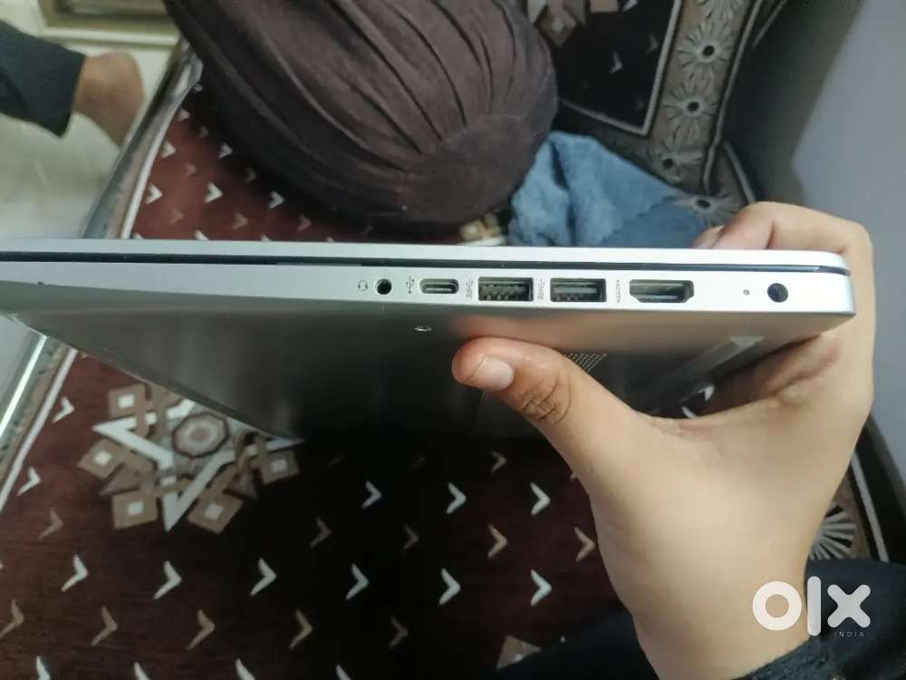 HP 14s laptop