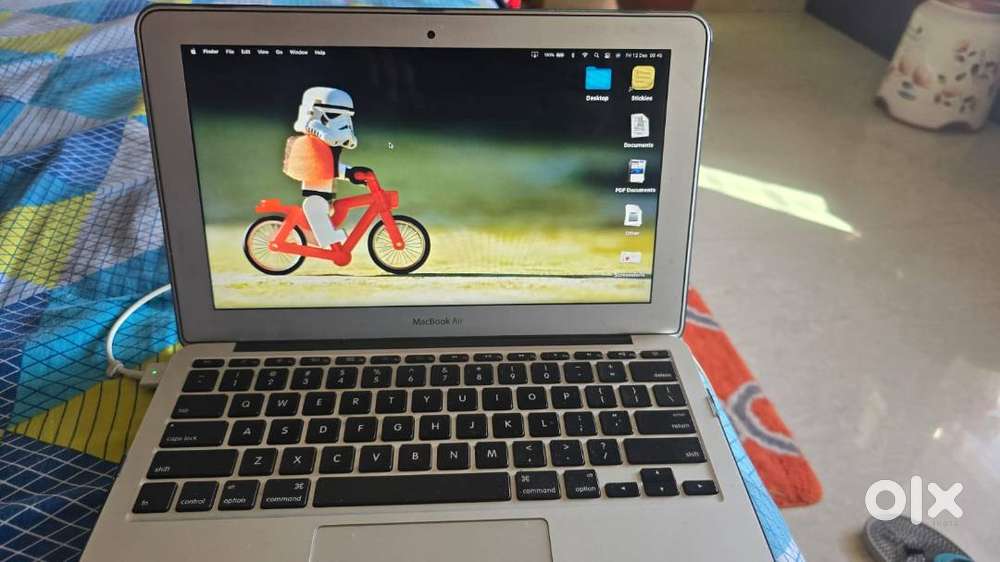 Macbook Air Early 2015 11 inches