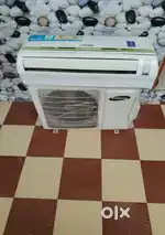 Samsung AC in good condition, looking like a new peace