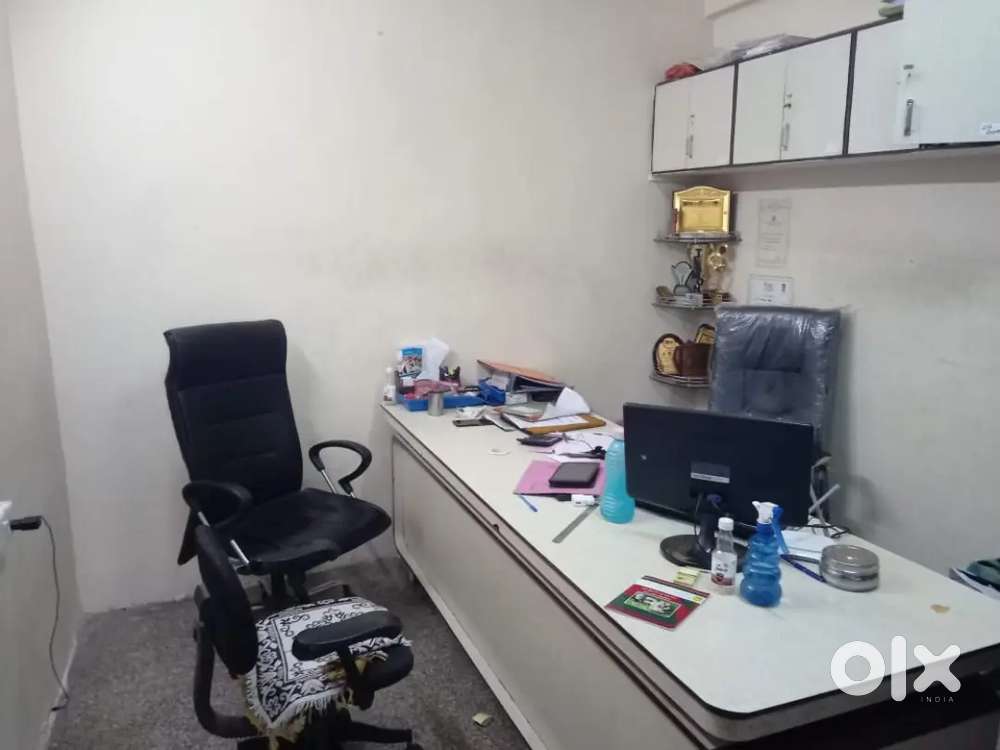 Main road touch office