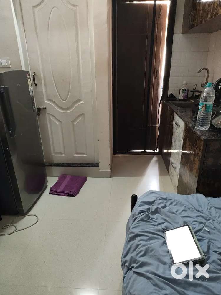 Looking for female flatmates