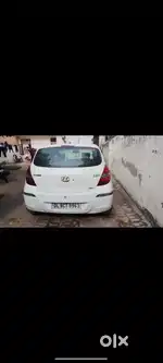 Hyundai i20 2011 CNG & Hybrids 106000 Km Driven