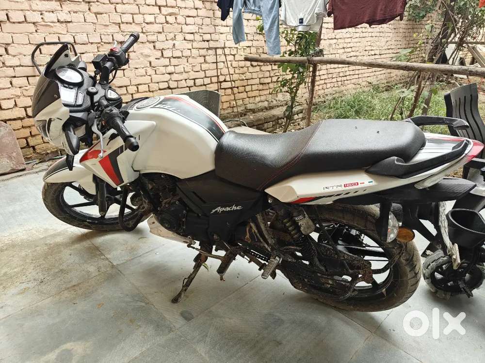 Selling apache rtr 160 both disc brake edition