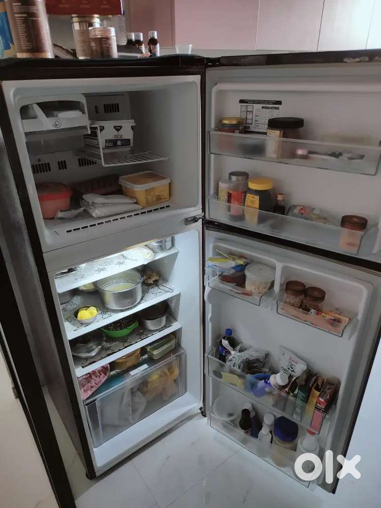Lg double door fridge 250 litres