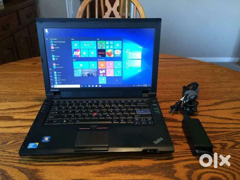 Intel i5 8gb/256gbSSD 2gb graphics 3 hrs backup Mint condition laptop