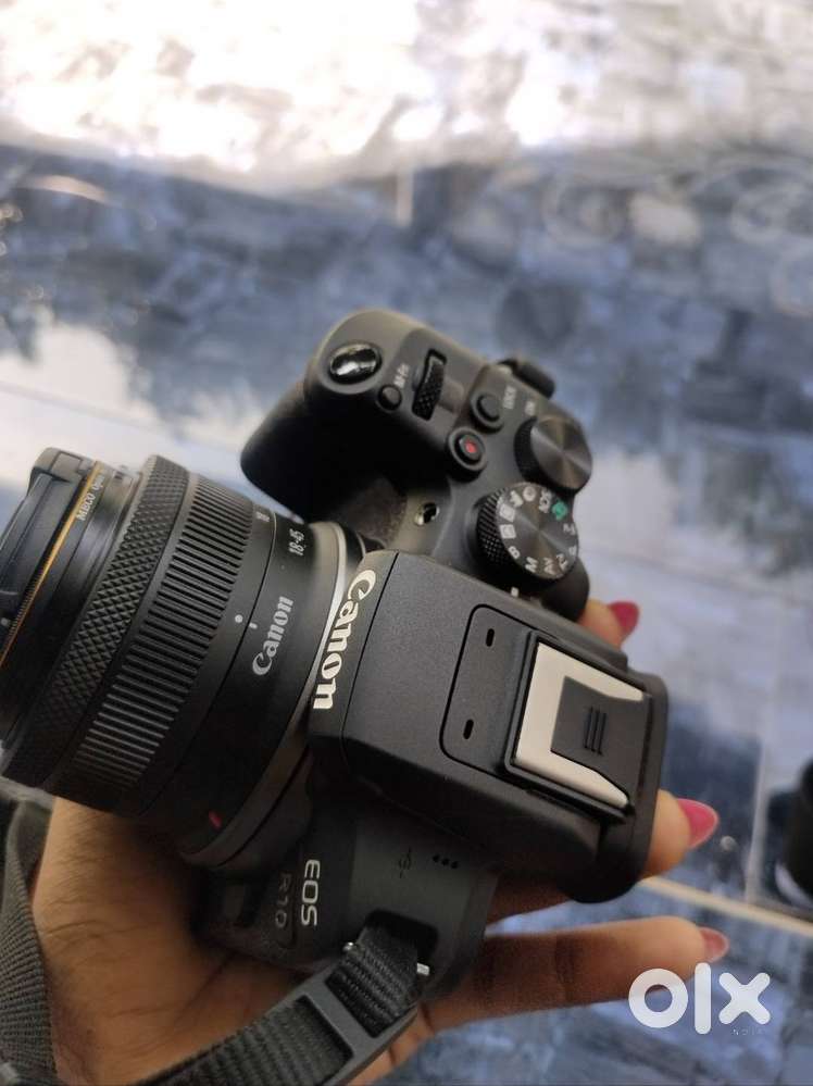 Canon EOS R10