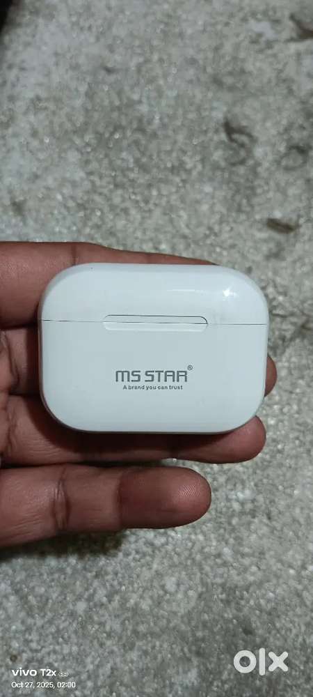 Brand new ear buds MS star high quality sound and long battery backup