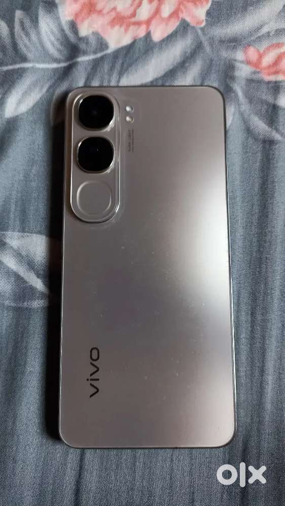 Vivo y300 10 months old new condition 8/128 gb