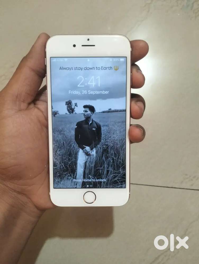 iPhone 6s in mint condition