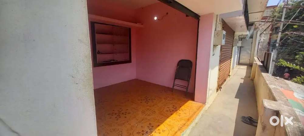 Ellis Nagar First' floor Shop for rent or Lease