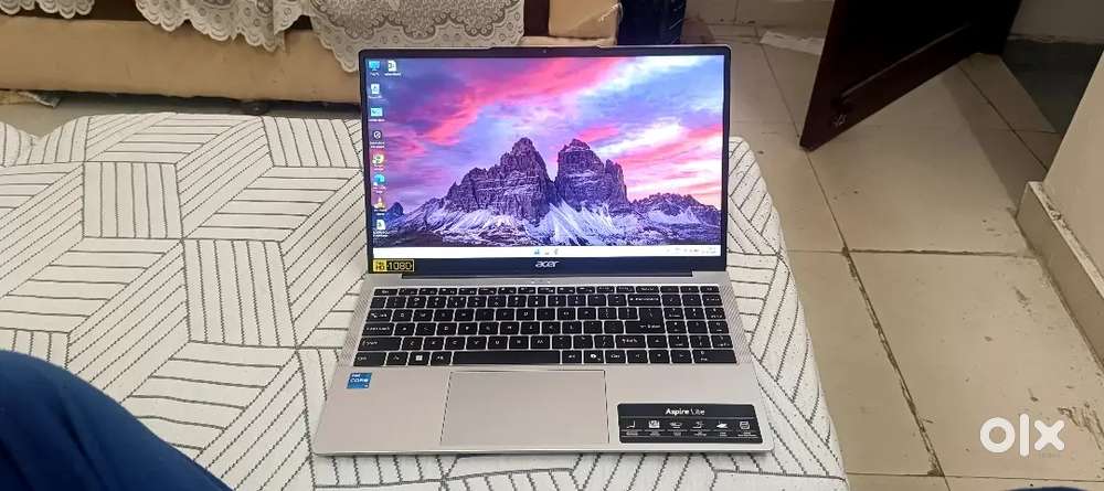 I am selling my new laptop
