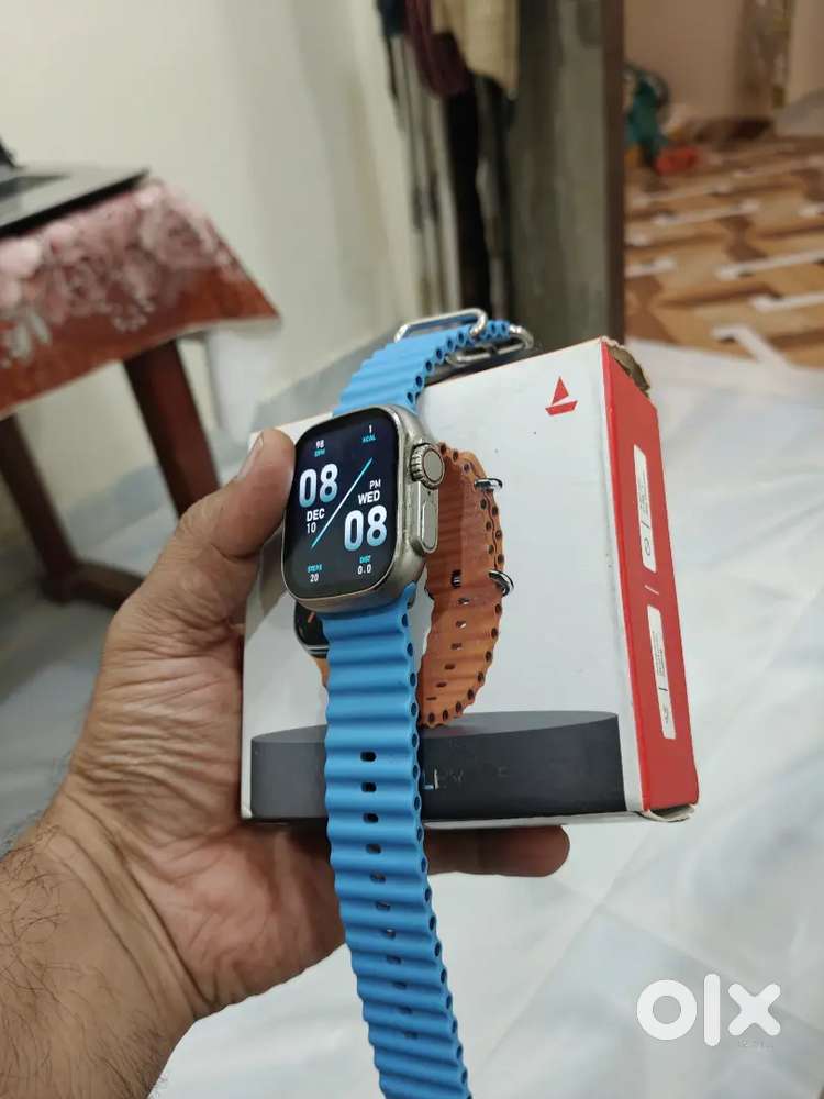 Boat elevate smart watch looks like apple ultra