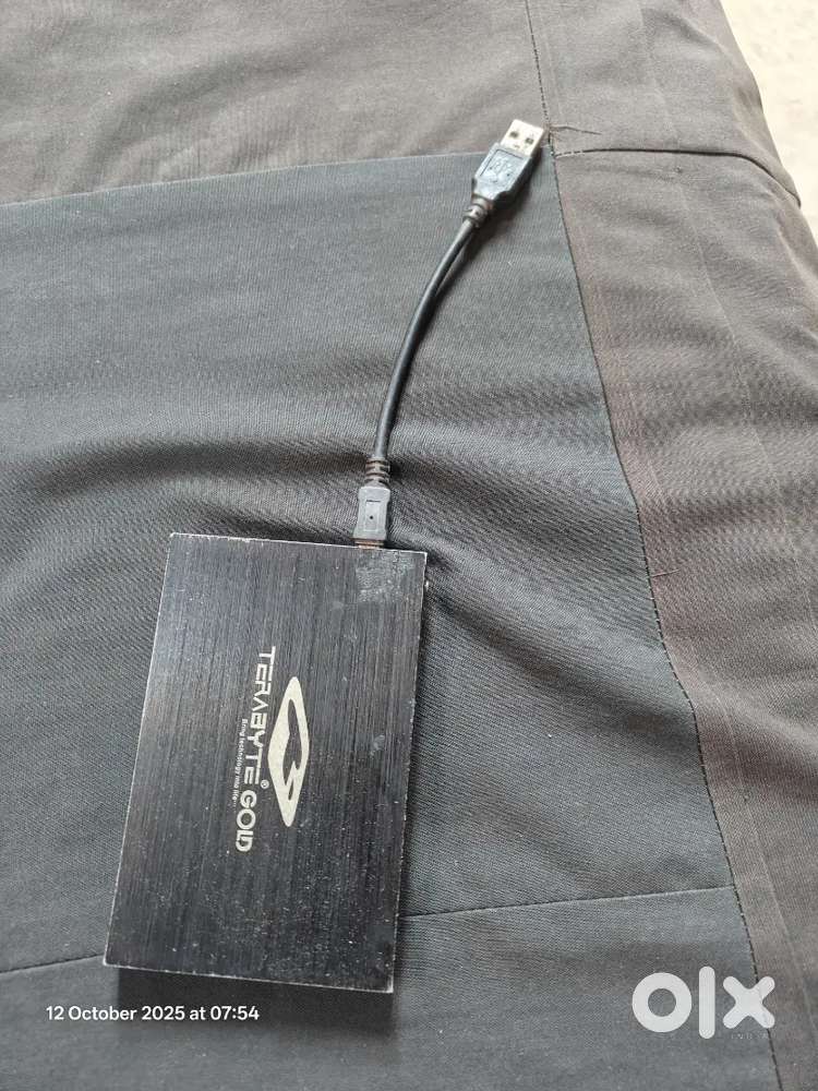 1TB external hard disk, 32 gb pen drive 3.0