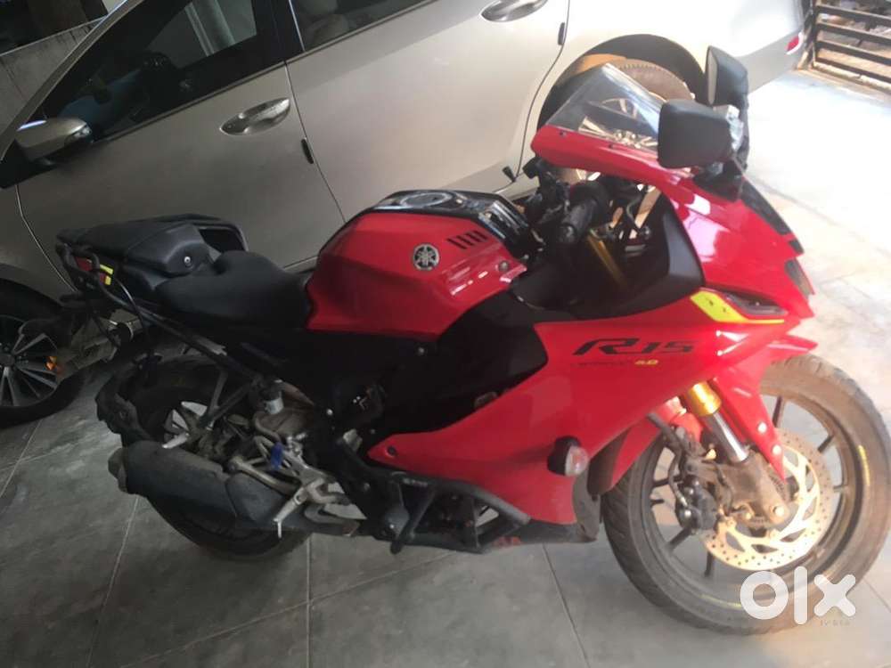Yamaha r15 v4