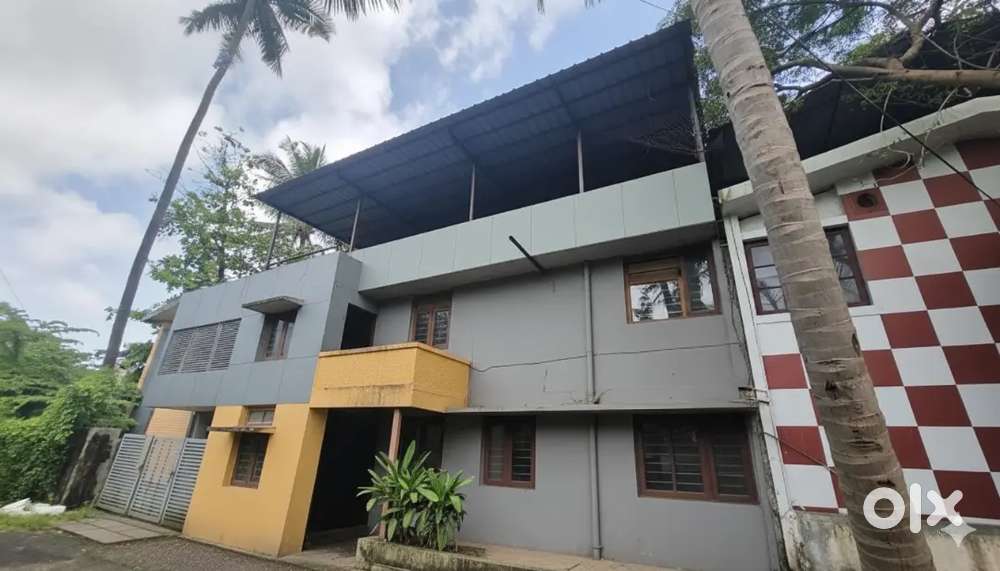 2200 SQFT INDEPENDENT BUILDING FOR SALE AT PANAMPILLY NAGAR
