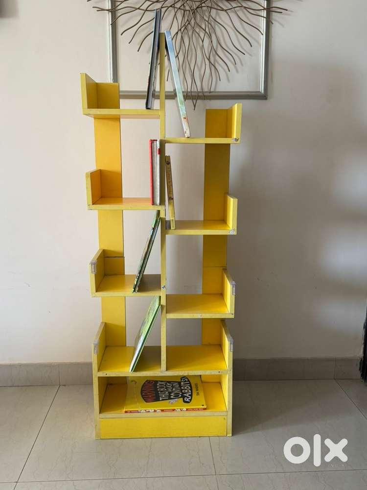 Spacious book shelf for home